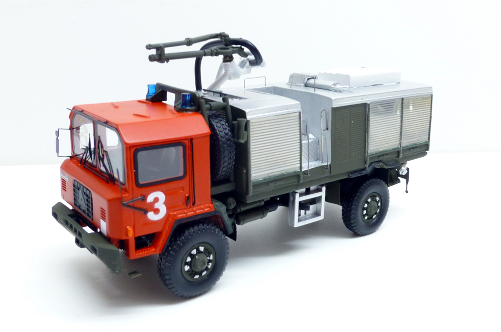 TekHoby 8704 Saurer 6DM 4x4 CH-Armee Feuerwehr 1:87